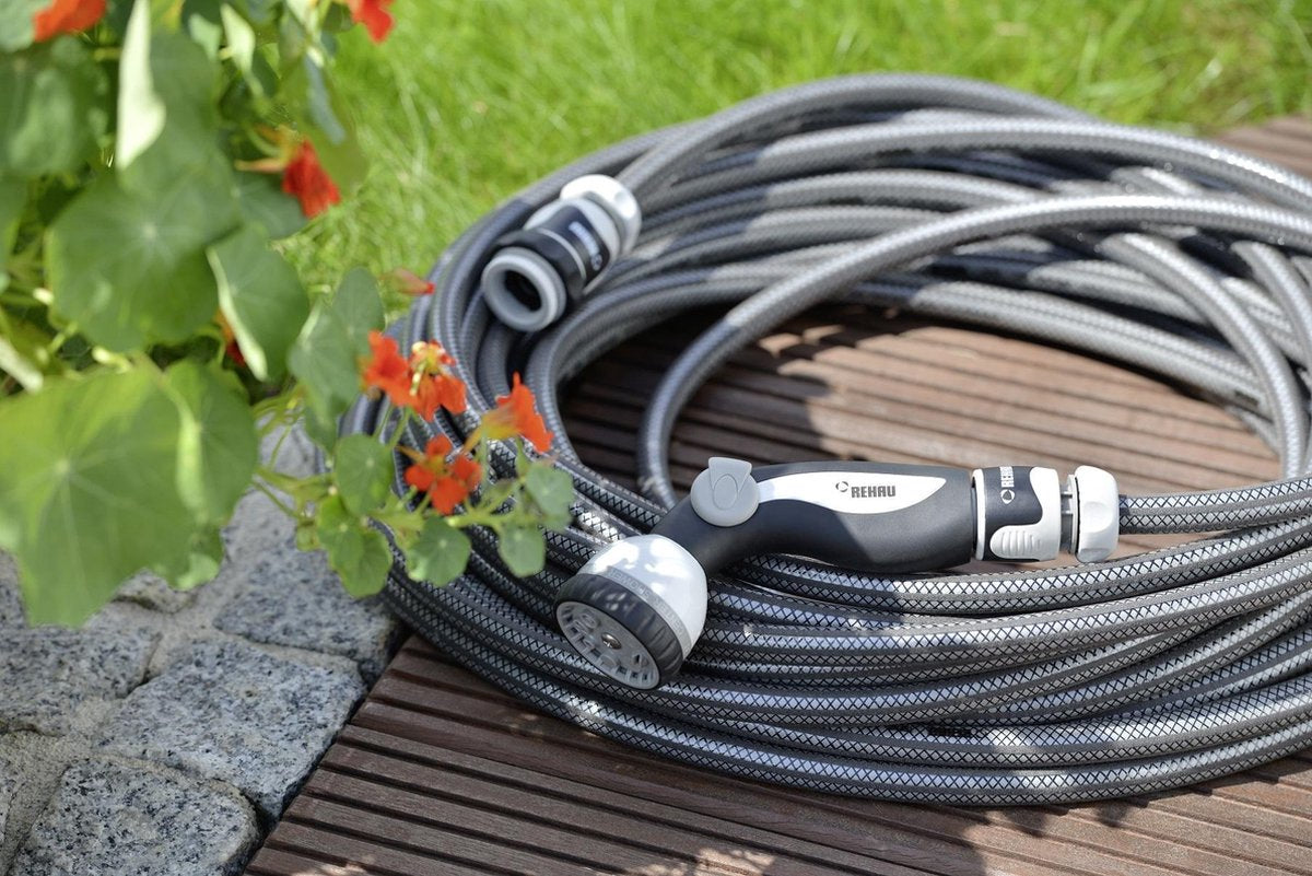 Rehau tuinslangset Cool Touch grey 1/2" 25 meter rol - incl. Spuitpistool 7 standen